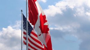 Drapeau du Canada et drapeau des etats unis