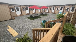 Photo du batiment de la Green Zone et de sa cours