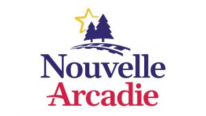 Image du logo de Nouvelle-Arcadie, représentant une éoile placée derrière deux sapins aux côtés d'une voie ferrée avec l'inscription Nouvelle en bleu et Arcadie en rouge.