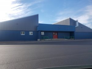 Photographie extérieure de l'aréna Sportsplex de Neguac.